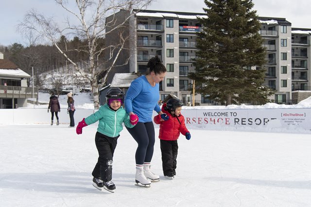 BGS_Winter2021_22_OutdoorFun_Skating_Horseshoe-(1).jpg